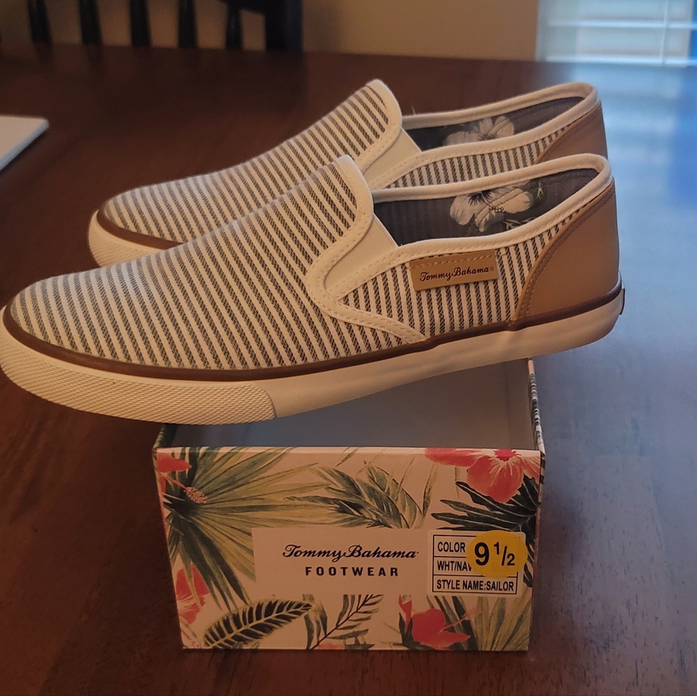 Tommy Bahama Blue and White Stripped Sailor Slip-on Sneakers NWOT Size 9.5 w/box